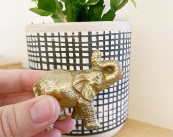 Small Vintage Elephant Figurine.