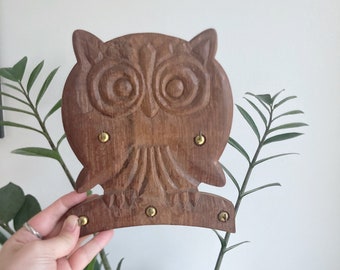 Vintage Wooden Owl with Brass Hooks.  Perfect for Keys or Jewery. Free Shipping.