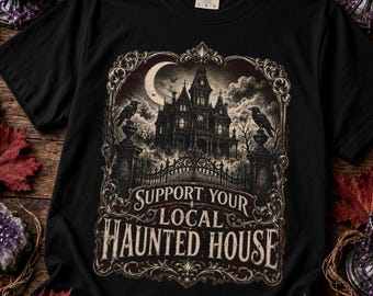 T-shirt met gotische Victoriaanse print van een spookhuis, vintage Raven Moon griezelig Halloween-shirt, zwart, geverfd, zwaar unisex horror-topje.