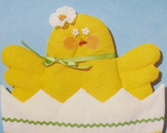 Chick Egg Sewing Pattern for Door or Wall Decoration, Patch Press, Vintage 70s, Quilted Easter Spring Door Decor, Baby Shower, Nursery Decor
