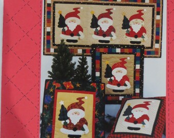 Lots O' Santas Quilt Pattern, Whimsical Applique and Patchwork Christmas Quilt Pillows or Table Topper, Sweet Pea Patterns