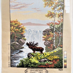 Margot de Paris Needlepoint Canvas # 1131 "La Cascade d'apre Jora" Elk Deer Nature Waterfall, fabricado na França, algodão Foi iniciado