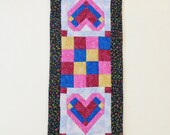 Quilted Heart Table Runner, Log Cabin Patchwork Heart Table Topper, Handmade Hand Quilted Valentine Decor, Rectangular Table Decoration