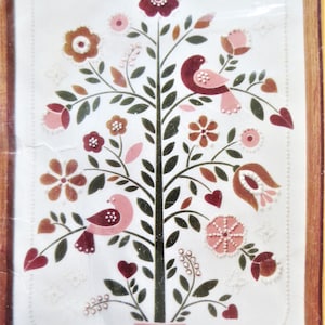 Pennsylvania Dutch Tree Candlewicking Kit, Creative Circle 0837, 12 x 16 inches, Flowers Birds Silk-Screened Cotton for DIY Candlewicking,