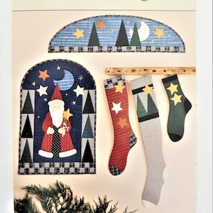 Santa&#39;s Magic Christmas Quilt and Stockings Pattern, Wild Goose Chase 203, Holiday Wall Quilt, Country Santa and Trees, Applique Patchwork
