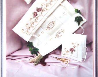 Needlewoman's Accessories Counted Thread CHART for Linen, In a Gentle Fashion XC106 Linda Palmer Needle Case Pin Cushion, Needle Organizer