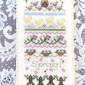 Voorjaar getelde kruissteekTABEL en versieringen BUNNY Charm KRALEN, Just Nan Vlinders Kikkers Kuikens Bloemen linnenwerk met getelde draad