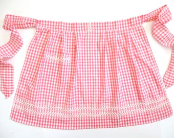 Pink Gingham Check Apron with White Rick Rack Embroidered Border, 50s Embroidered Apron, Handmade Mid Century Farmhouse Cottagecore