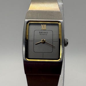 Vintage Seiko Tank Quartz Ladies Watch – Stainless Steel Bangle Bracelet – Ref. 1420-5570