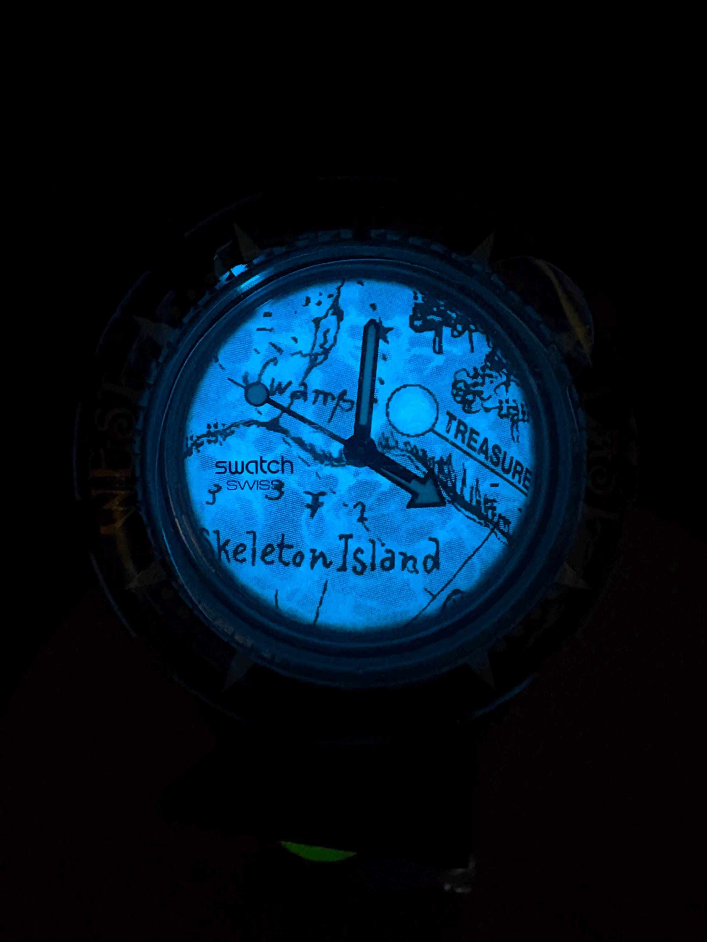 Swatch Scuba 200 海賊テーマ 時計 Vintage Swatch Scuba 200 “pirate / Uncino” SDB902 – NOS – Original