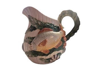 Fitz and Floyd 1992 Nautical Fish Starfish Shells Pichet en céramique 2,25 QT Blanc