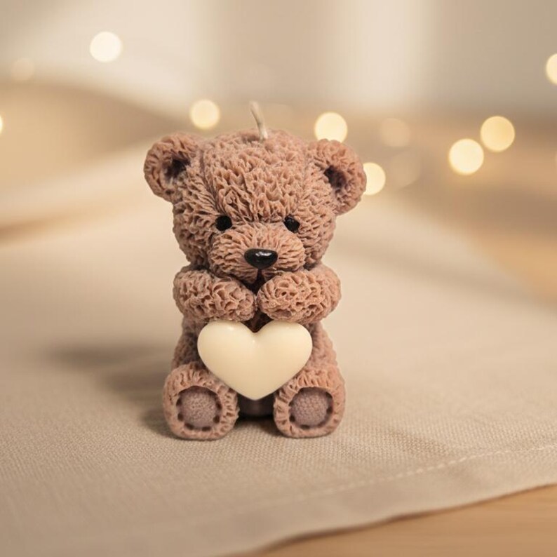 Teddykerze mit Herz · kleine Bärenkerze · Geschenk für Freundin · Valentinstaggeschenk · Cute Teddy Bear Candle Groß ohne Box