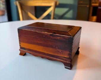 蝶番付きの蓋付き木箱 || ヴィンテージ 木製ボックス / 収納 - Etsy 日本