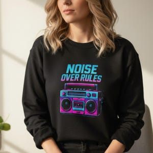 Sweat-shirt graphique unisexe, col rond en coton et polyester, pull néon Noise Over Rules Boombox Vaporwave