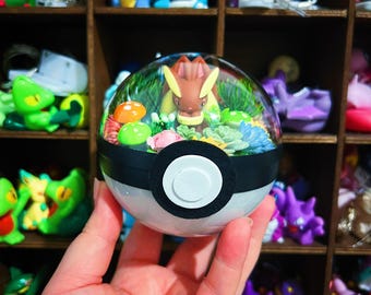 LIGHT UP Lopunny Terrarium Pokeball