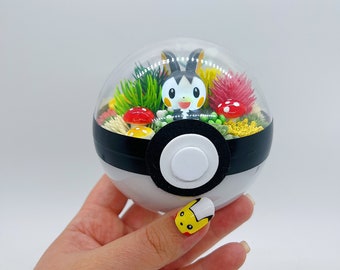 LIGHT UP Emogola Terrarium Pokeball