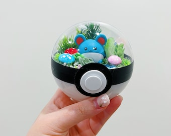 LIGHT UP Marill Terrarium Pokeball