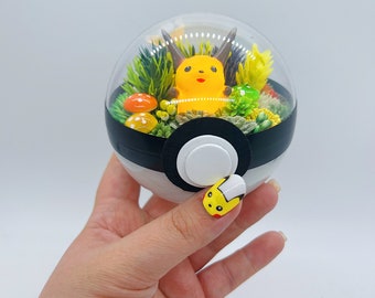 LIGHT UP Raichu Terrarium Pokeball