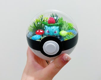 ILUMINA Ivysaur Terrarium Pokeball