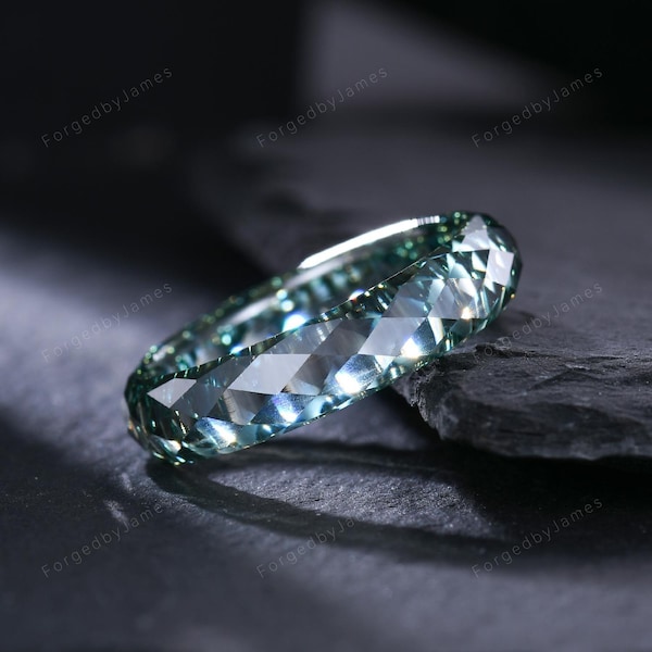 Alianza de boda de eternidad de moissanita verde sólida con corte briolette: regalo único de anillo de aniversario sin metal. Delicado anillo de compromiso de 5 mm para él y para ella.