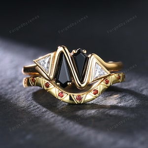 Vintage-Inspired Kite Black Onyx Gold Geometric Wave Ring Set Garnet V-Shape Stacking Band Art Deco Statement Rings Unique Gift for Her