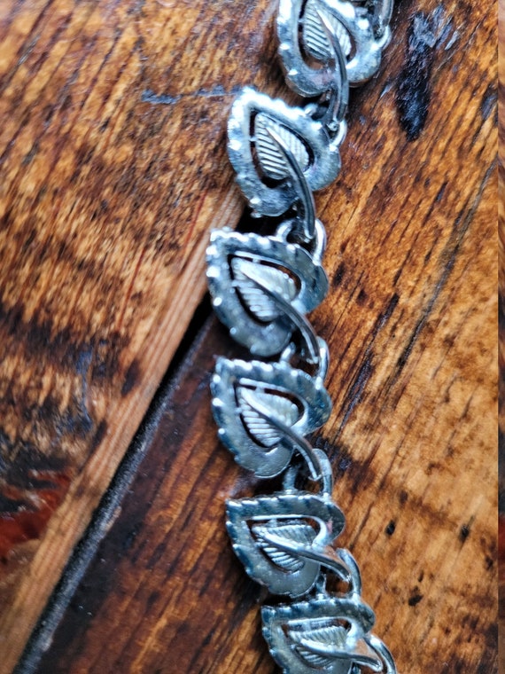 Collier Ras Du Cou Vintage Signé EE - Métal Doré - Bijou Couture Français à Identifier