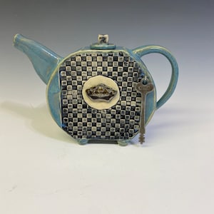 Cinderella Teapot, handmade teapot, ceramic teapot