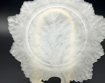 Fenton Frosted Glass Leaf Dish
