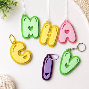 Personalized Letter Keychain | Custom Initial Bag Tag | Acrylic Backpack Charm | Cute Gift for Kids, Women & Teachers, Initial name tag