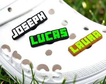 5 STÜCKE Benutzerdefinierte Name Croc Charms | Pixel Block Game Style Schriftart | Personalisierte Text Schuhanhänger | Kinder Clog Charms Geschenk | Gepixelter Blockstil