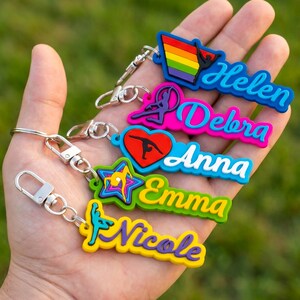 Llavero de gimnasia personalizado, etiqueta para bolso con nombre personalizado, regalo para gimnasta, llavero de PVC, etiqueta para mochila de niña, regalo para equipo de gimnasia, tirador de cremallera