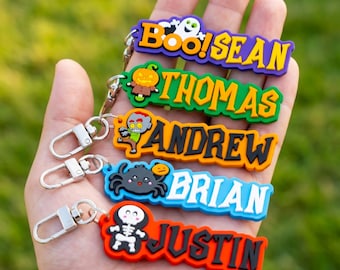 Benutzerdefinierte Halloween Name Schlüsselbund, personalisierte gruselige Taschenanhänger, Süßes oder Saures Geschenk, PVC Kürbis Schlüsselring, Geist Rucksackanhänger