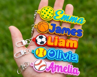 Benutzerdefinierte Name Sport Ball Schlüsselanhänger, PVC Taschenanhänger, Sport Crocs Charms, Team Geschenk
