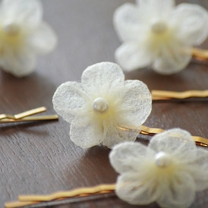 Set of 4 handmade organza flower hair pins | White flower bobby pins | Gray floral hair pins | Hair accessories for girls and women
