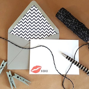 Lippen Notitiekaarten - Rode Lip Notitiekaarten - Kus Notitiekaarten - XOXO Notitiekaarten - Tiener Briefpapier - Tiener Notitiekaarten - Valentijnsdag Cadeau - 12 st. Set
