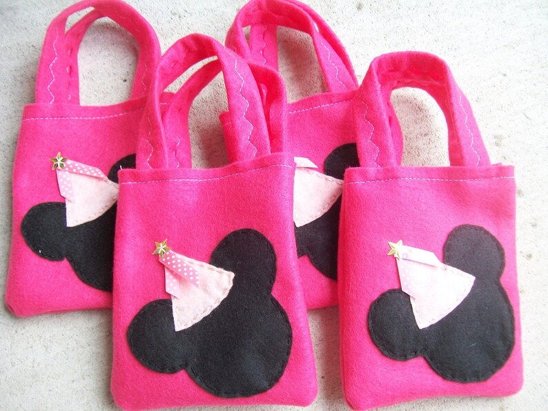 MINNIE MOUSE PARTYFelt party bags candy bags set of 4 party favor minnie supplies