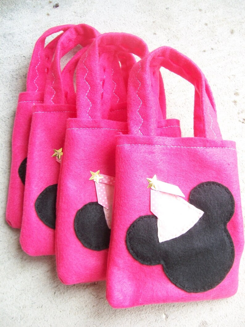 MINNIE MOUSE PARTYFelt party bags candy bags set of 4 party favor minnie supplies