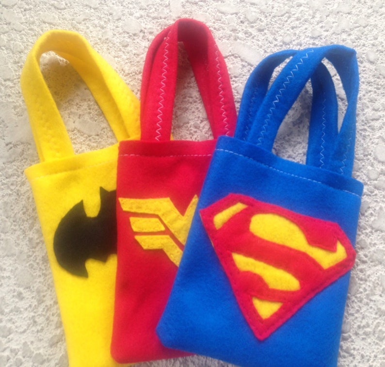 JUSTICE LEAGUE /set of 6 Felt Bags / Party Supplies/ Wonder Etsy