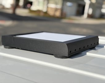 Uchwyt mobilny Starlink Mini.