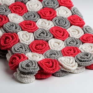 Crochet Pattern Rose Field Baby Blanket. Beautiful flower blanket photo prop, lovely baby shower gift. PDF Instant Download