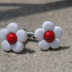 Boutons de manchette à fleurs blanches et rouges, épingles à revers, barres de cravate, boucles d’oreilles, bijoux et accessoires
