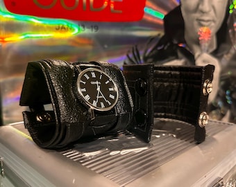 Elvis-armband i läder från comebacken i 1968