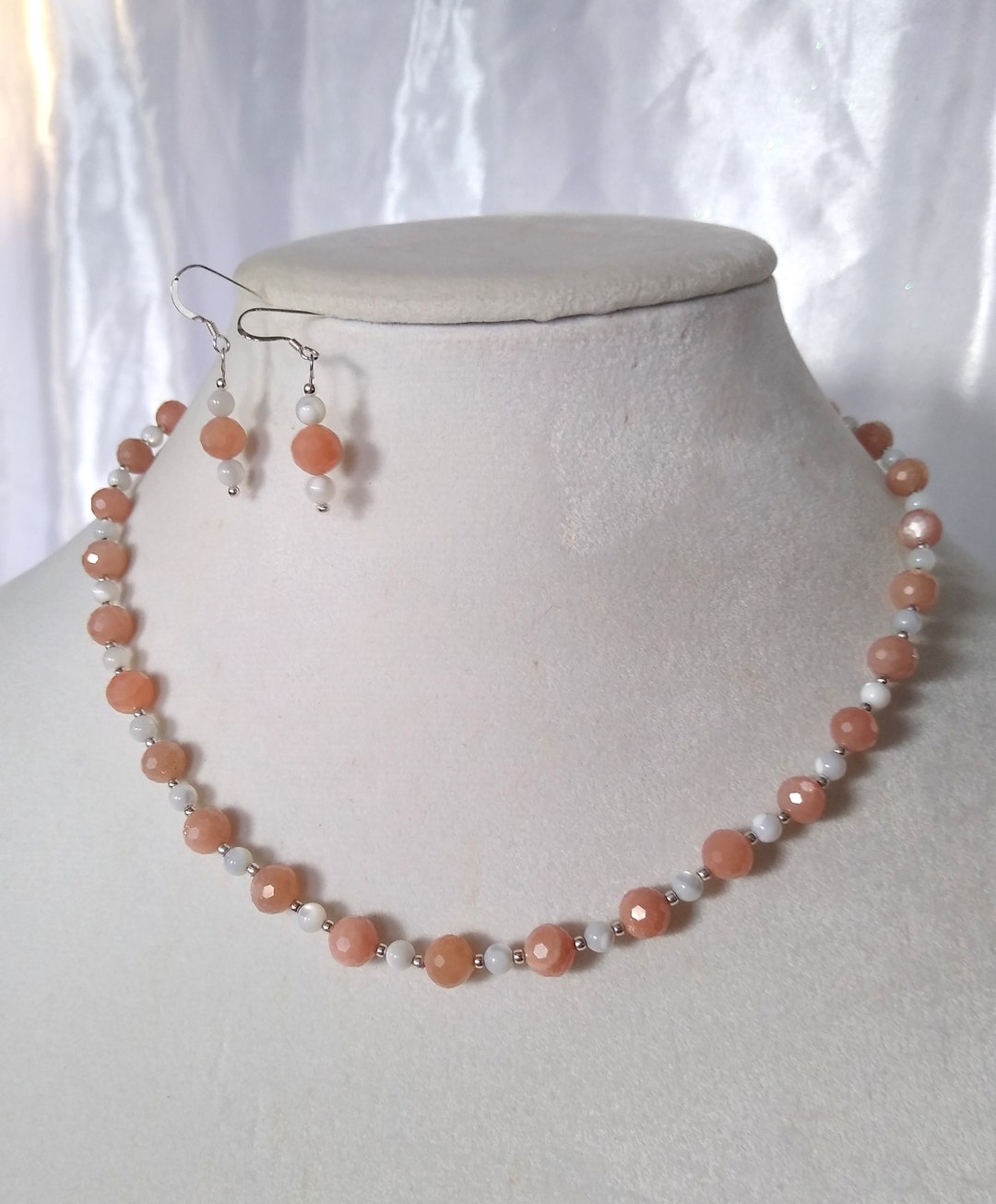 •MYSTIC BRANCH• rainbow moonstone + carved mother of pearl  + silver necklace (18