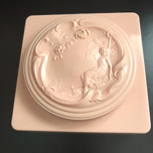 Evyan Art Deco Style Dusting Powder - Box