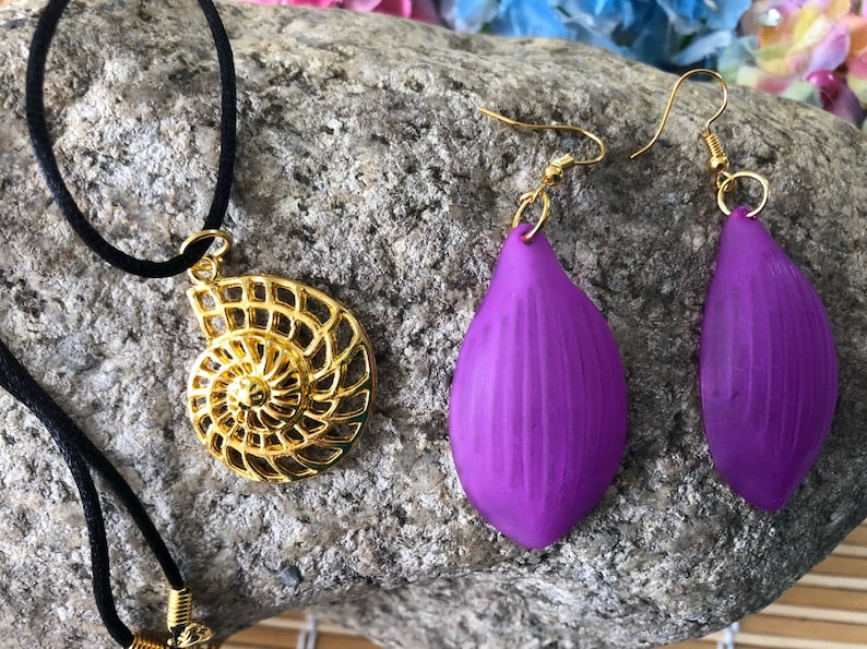 The Little Mermaid Set of Necklace and Earrings Ursula