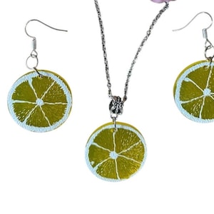 Conjunto de colar e brincos amarelo limão