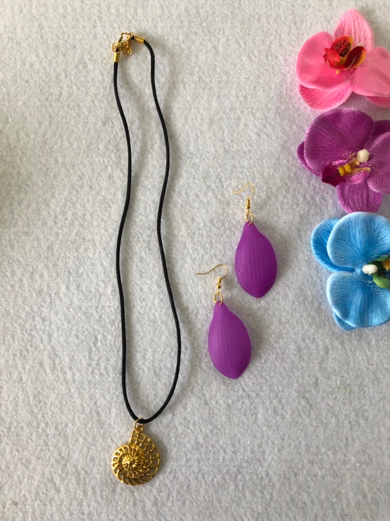 The Little Mermaid Set of Necklace and Earrings Ursula
