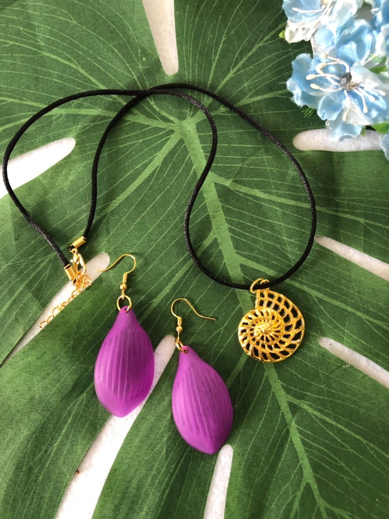 The Little Mermaid Set of Necklace and Earrings Ursula