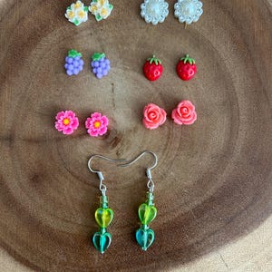 Lot of 7 pairs of earrings