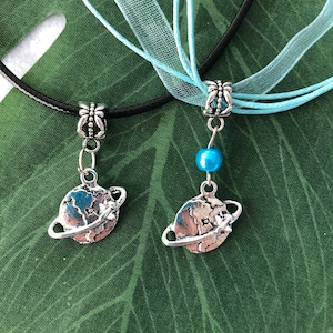 10 Planet Earth and Spaceship Necklaces Party Favors